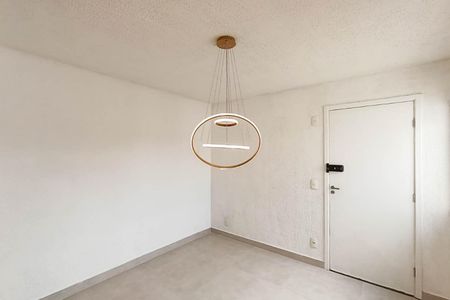 Sala de apartamento para alugar com 2 quartos, 42m² em Senador Vasconcelos, Rio de Janeiro