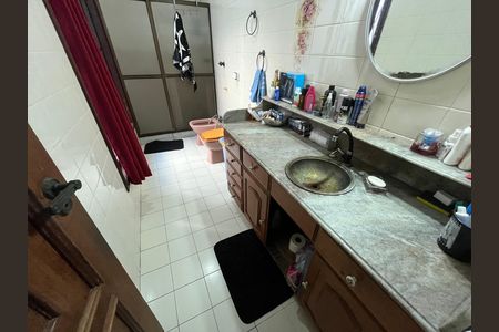 Casa à venda com 404m², 3 quartos e 4 vagasBanheiro 1