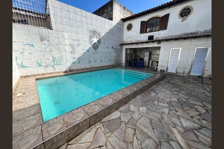 Casa à venda com 404m², 3 quartos e 4 vagasPiscina