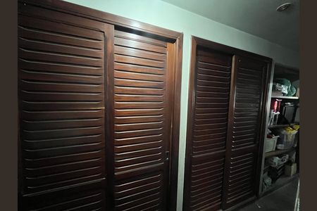Casa à venda com 404m², 3 quartos e 4 vagasCorredor