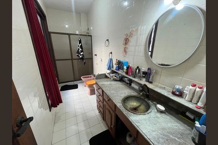 Casa à venda com 404m², 3 quartos e 4 vagasBanheiro 1