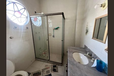 Casa à venda com 404m², 3 quartos e 4 vagasBanheiro 2