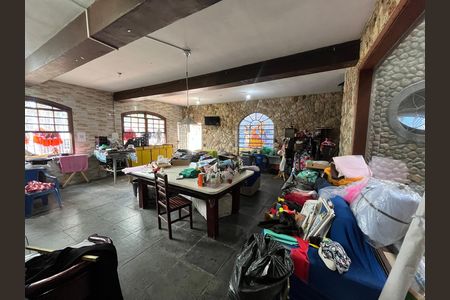 Casa à venda com 404m², 3 quartos e 4 vagasSala