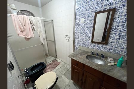 Casa à venda com 404m², 3 quartos e 4 vagasBanheiro de serviço