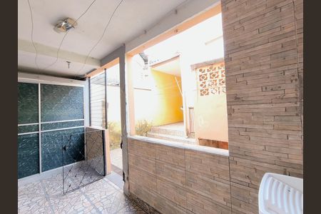 Casa para alugar com 52m², 2 quartos e sem vaga