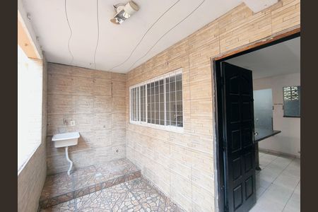 Casa para alugar com 52m², 2 quartos e sem vaga