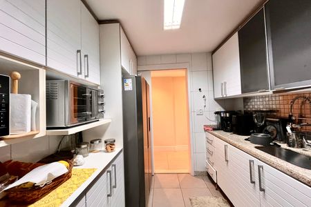 Apartamento para alugar com 130m², 3 quartos e 1 vaga Apartamento para alugar com 130m², 3 quartos e 1 vagaCozinha