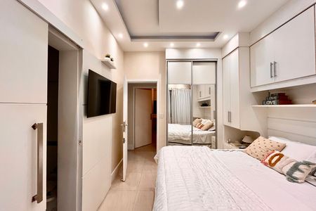 Apartamento para alugar com 130m², 3 quartos e 1 vaga Apartamento para alugar com 130m², 3 quartos e 1 vagaSuite