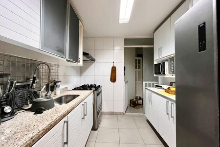 Apartamento para alugar com 130m², 3 quartos e 1 vaga Apartamento para alugar com 130m², 3 quartos e 1 vagaCozinha