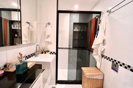 Apartamento para alugar com 130m², 3 quartos e 1 vaga Apartamento para alugar com 130m², 3 quartos e 1 vagaBanheiro da Suíte