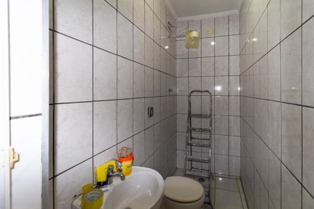 Banheiro de casa para alugar com 1 quarto, 60m² em Jardim Tiete, São Paulo