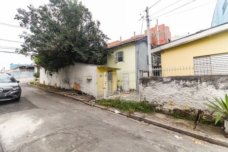Casa à venda com 165m², 3 quartos e 1 vaga Casa à venda com 165m², 3 quartos e 1 vagaFachada