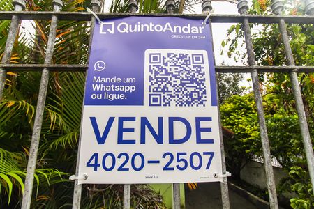 Casa à venda com 165m², 3 quartos e 1 vaga Casa à venda com 165m², 3 quartos e 1 vagaPlaca