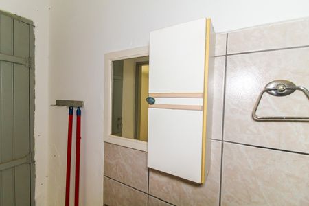 Casa à venda com 165m², 3 quartos e 1 vaga Casa à venda com 165m², 3 quartos e 1 vagaBanheiro