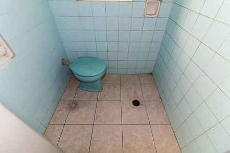 Casa à venda com 165m², 3 quartos e 1 vaga Casa à venda com 165m², 3 quartos e 1 vagaBanheiro