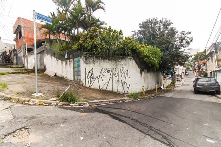 Casa à venda com 165m², 3 quartos e 1 vaga Casa à venda com 165m², 3 quartos e 1 vagaFachada