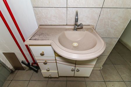 Casa à venda com 165m², 3 quartos e 1 vaga Casa à venda com 165m², 3 quartos e 1 vagaBanheiro