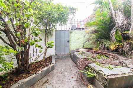 Casa à venda com 165m², 3 quartos e 1 vaga Casa à venda com 165m², 3 quartos e 1 vagaQuintal