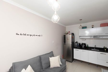 Sala  de apartamento para alugar com 2 quartos, 42m² em Parque Vitoria, São Paulo