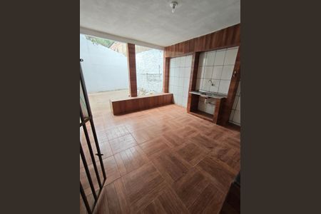 Casa para alugar com 120m², 2 quartos e 1 vagaÁrea externa