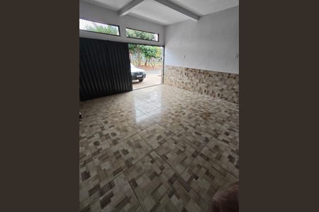 Casa para alugar com 120m², 2 quartos e 1 vagaÁrea externa