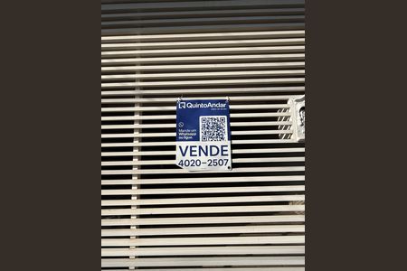 Casa à venda com 229m², 3 quartos e 2 vagas Casa à venda com 229m², 3 quartos e 2 vagasPlaca