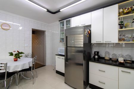 Casa à venda com 229m², 3 quartos e 2 vagas Casa à venda com 229m², 3 quartos e 2 vagasCozinha