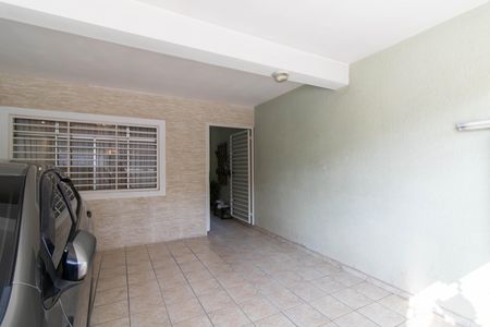 Casa à venda com 229m², 3 quartos e 2 vagas Casa à venda com 229m², 3 quartos e 2 vagasGaragem