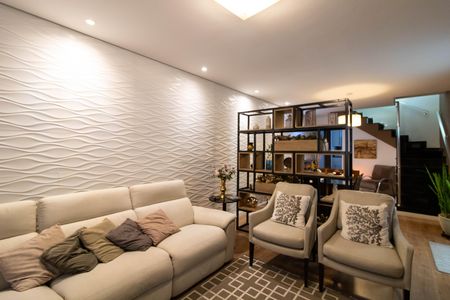 Casa à venda com 229m², 3 quartos e 2 vagas Casa à venda com 229m², 3 quartos e 2 vagasSala