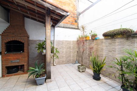 Casa à venda com 229m², 3 quartos e 2 vagas Casa à venda com 229m², 3 quartos e 2 vagasQuintal