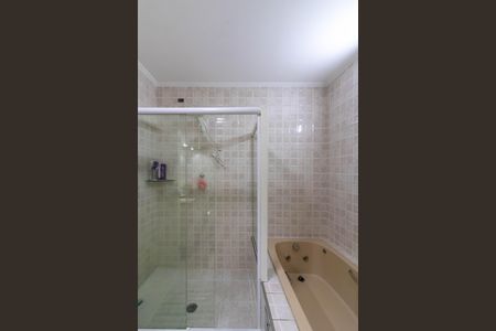 Casa à venda com 229m², 3 quartos e 2 vagas Casa à venda com 229m², 3 quartos e 2 vagasSuíte
