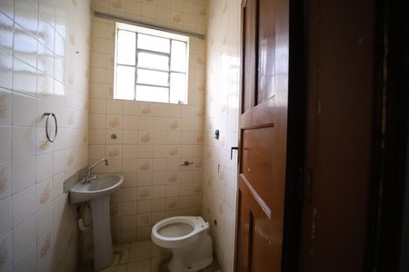 Casa para alugar com 265m², 5 quartos e 2 vagasLavabo