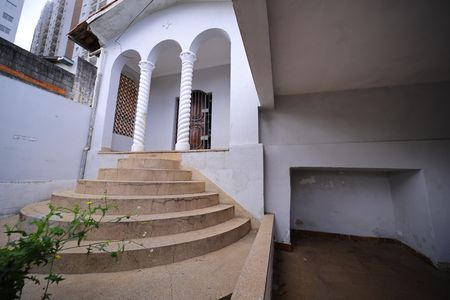 Casa para alugar com 265m², 5 quartos e 2 vagasFachada