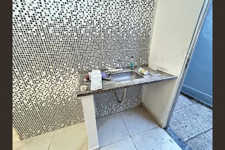 Cozinha de kitnet/studio para alugar com 1 quarto, 35m² em Honório Gurgel, Rio de Janeiro