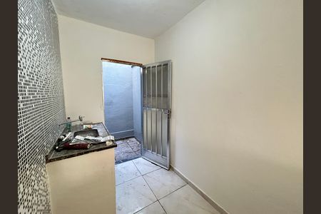 Cozinha de kitnet/studio para alugar com 1 quarto, 35m² em Honório Gurgel, Rio de Janeiro