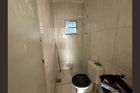Banheiro de kitnet/studio para alugar com 1 quarto, 35m² em Honório Gurgel, Rio de Janeiro