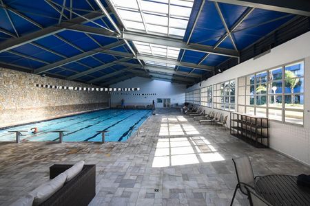 Apartamento à venda com 343m², 4 quartos e 4 vagas Apartamento à venda com 343m², 4 quartos e 4 vagasPiscina 2