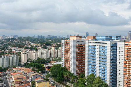 Apartamento à venda com 343m², 4 quartos e 4 vagasVista da Suíte 2