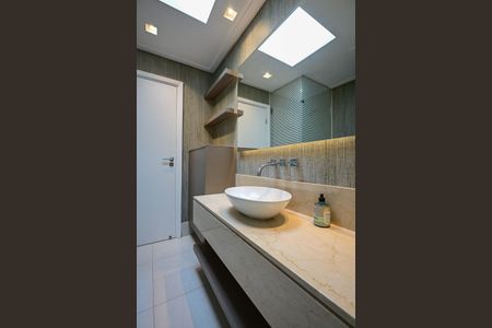Apartamento à venda com 343m², 4 quartos e 4 vagasBanheiro da Cobertura