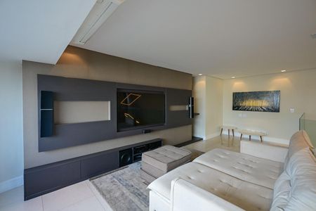 Apartamento à venda com 343m², 4 quartos e 4 vagasSala de Tv da Cobertura