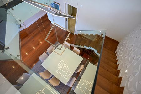 Apartamento à venda com 343m², 4 quartos e 4 vagasEscada