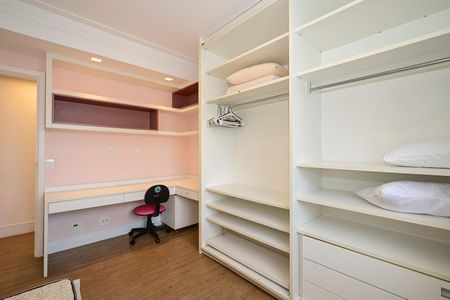 Apartamento à venda com 343m², 4 quartos e 4 vagasSuíte 1