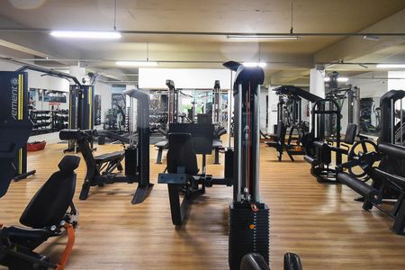 Apartamento à venda com 343m², 4 quartos e 4 vagas Apartamento à venda com 343m², 4 quartos e 4 vagasAcademia