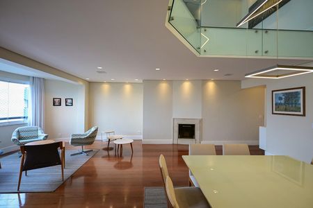 Apartamento à venda com 343m², 4 quartos e 4 vagasSala