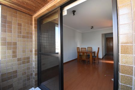 Sacada da Sala de apartamento para alugar com 2 quartos, 62m² em Batel, Curitiba