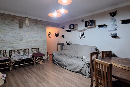 Casa à venda com 240m², 3 quartos e 3 vagas Casa à venda com 240m², 3 quartos e 3 vagasSala