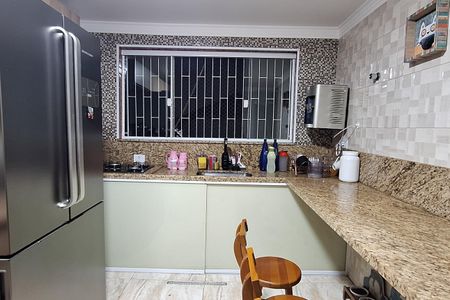 Casa à venda com 240m², 3 quartos e 3 vagas Casa à venda com 240m², 3 quartos e 3 vagasCozinha