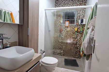 Casa à venda com 240m², 3 quartos e 3 vagas Casa à venda com 240m², 3 quartos e 3 vagasBanheiro
