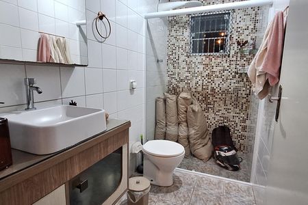 Casa à venda com 240m², 3 quartos e 3 vagas Casa à venda com 240m², 3 quartos e 3 vagasBanheiro