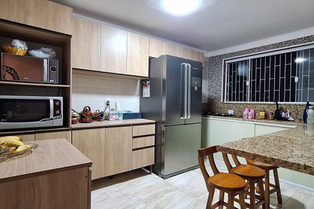 Casa à venda com 240m², 3 quartos e 3 vagas Casa à venda com 240m², 3 quartos e 3 vagasCozinha